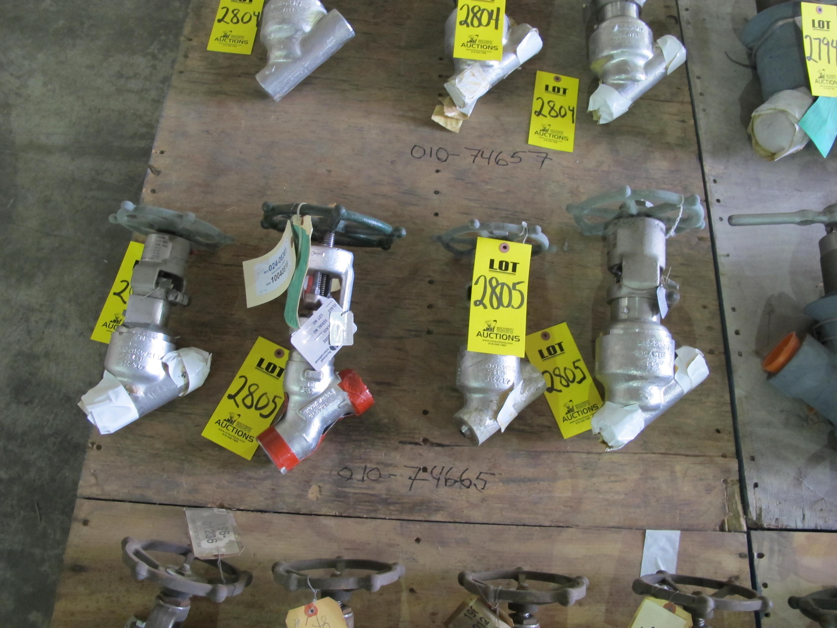 VALVE, GLOBE TYPE, 1" SIZE, 1570 LB, 2345 LB/800 DEGREE F RATING, 316 SS MATERIAL, SOCKET WELD CONNECTIONS, SA182 SPECIFICATION, Y-BODY STYLE, HARD FACED SEAT, A567 GRADE 1 DISC TRIM, 7" HANDWHEEL OPERATOR (W-51) LOADING & HANDLING FEE $15-